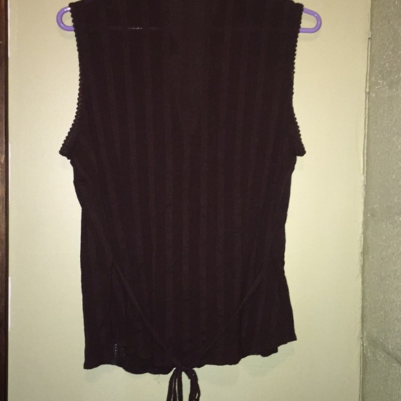 Lotof2 Ana button front embroidered tanks. Size XL - Picture 5 of 5